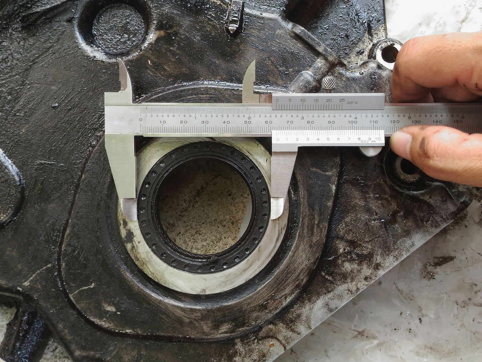 Measuring o-ring tolerance