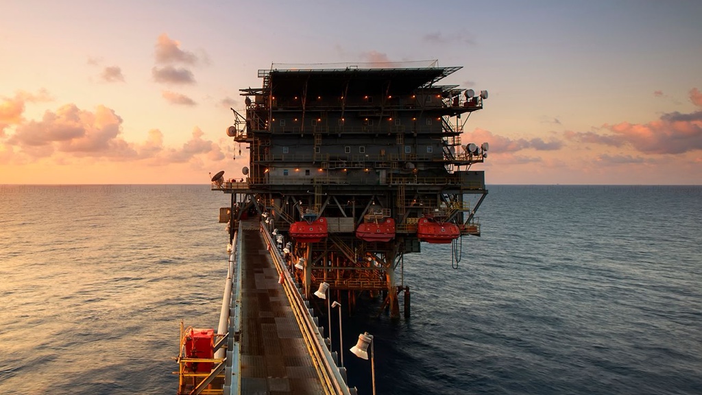 Engineered sealing solutions for subsea oil and gas wellhead equipment